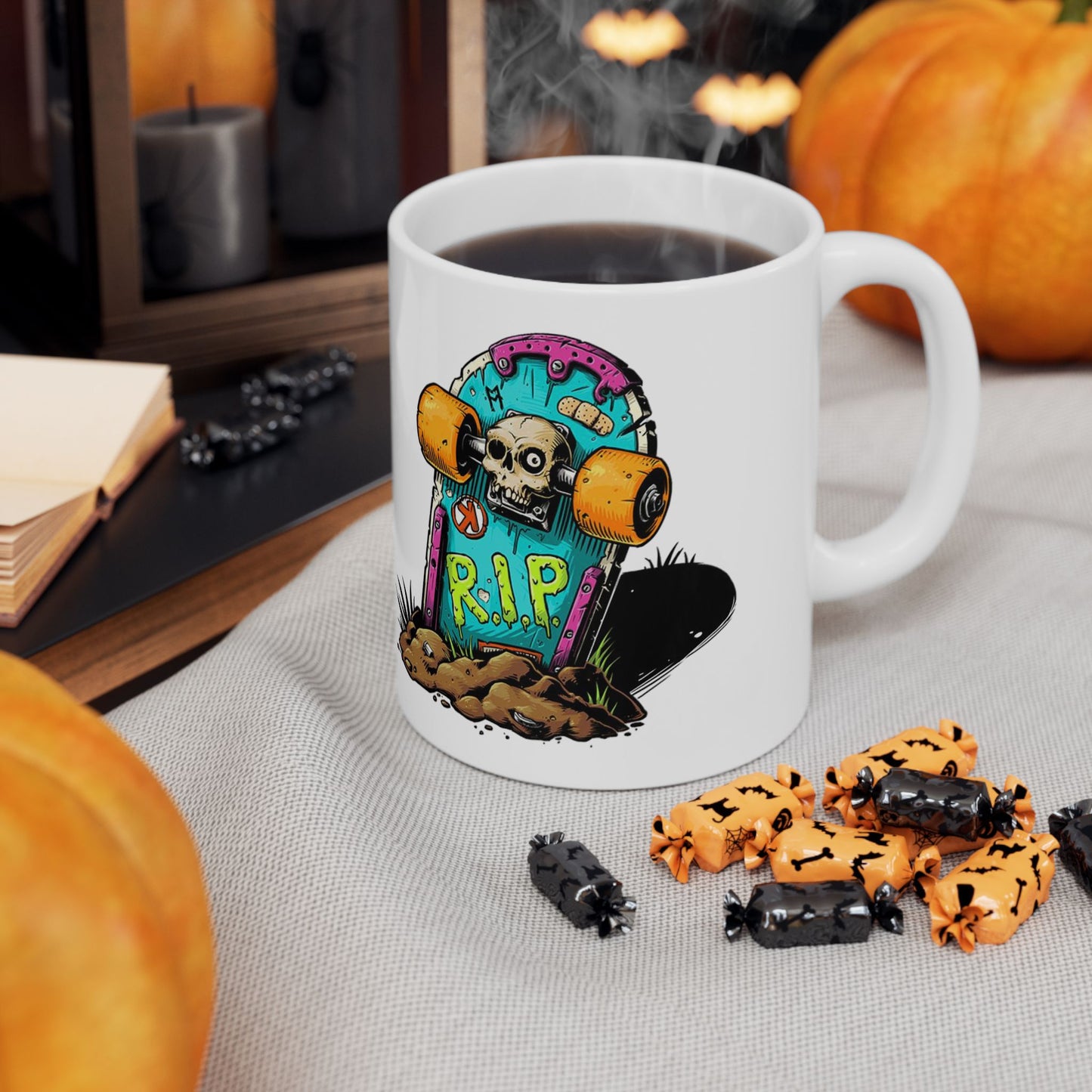Monsters Mug 11-15 Onces White